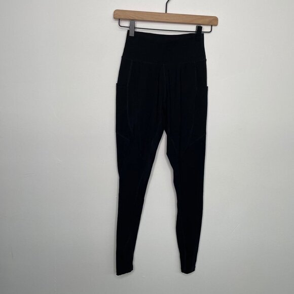 Alphalete Womens Black Meridian Pocket Leggings Size‎ XS Workout Gym Athletic - Picture 2 of 8
